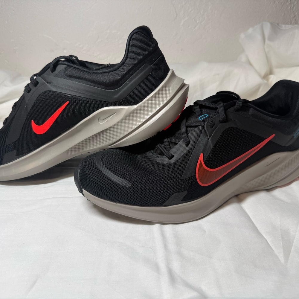 Nike quest 5 Black/crimson Shoes mens size 11.5 - Picture 5 of 10